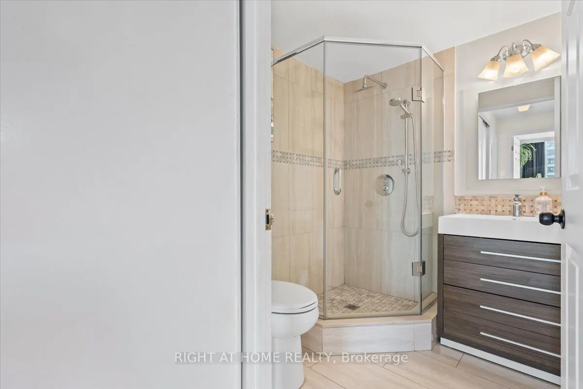 101 Subway Crescent, #1011