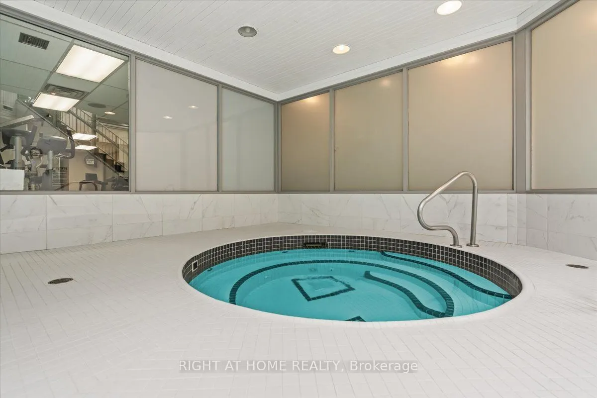 101 Subway Crescent, #1011