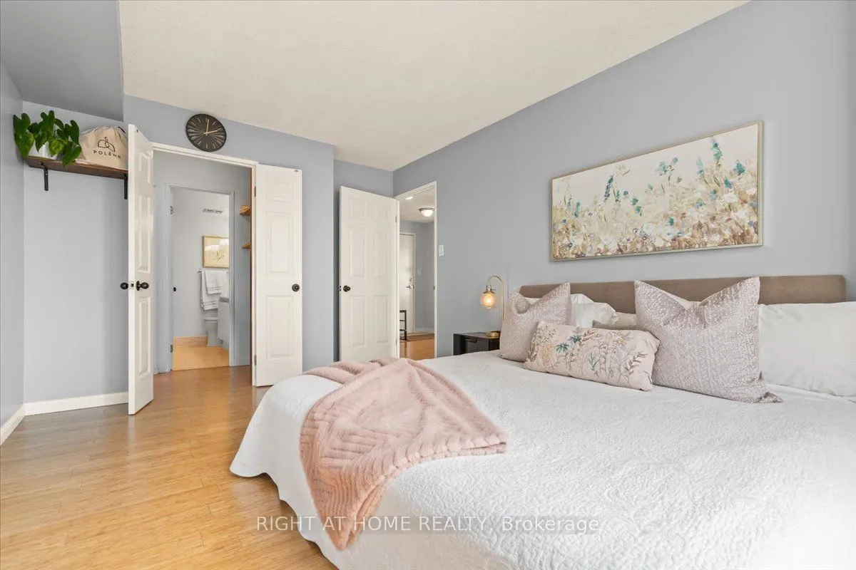 101 Subway Crescent, #1011