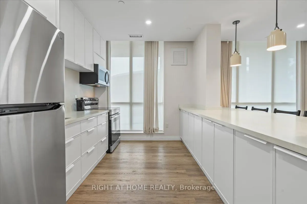 101 Subway Crescent, #1011