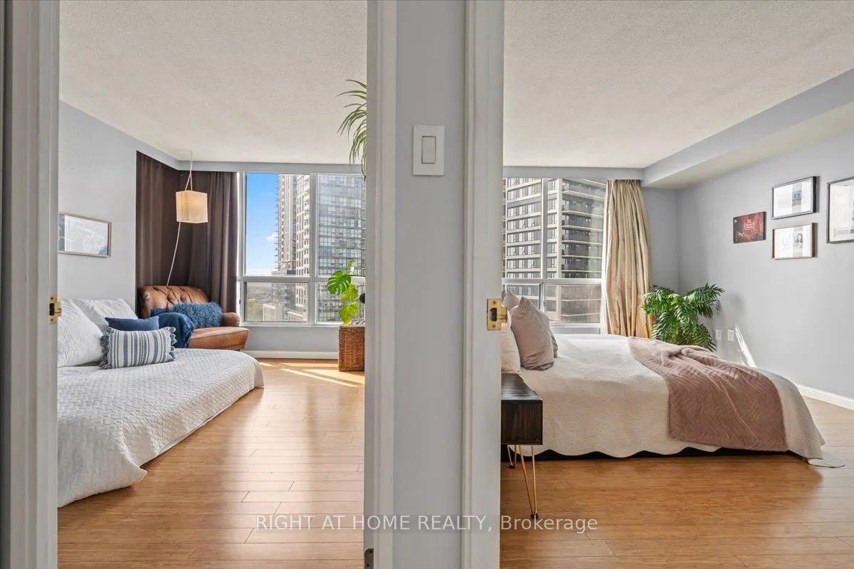 101 Subway Crescent, #1011