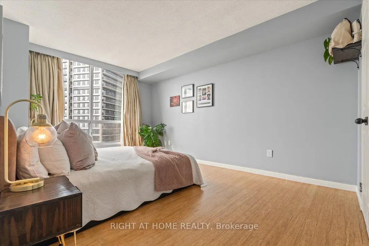 101 Subway Crescent, #1011