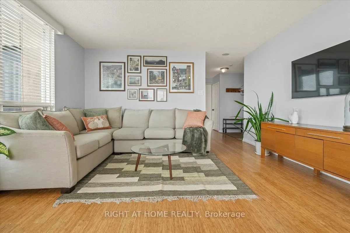 101 Subway Crescent, #1011