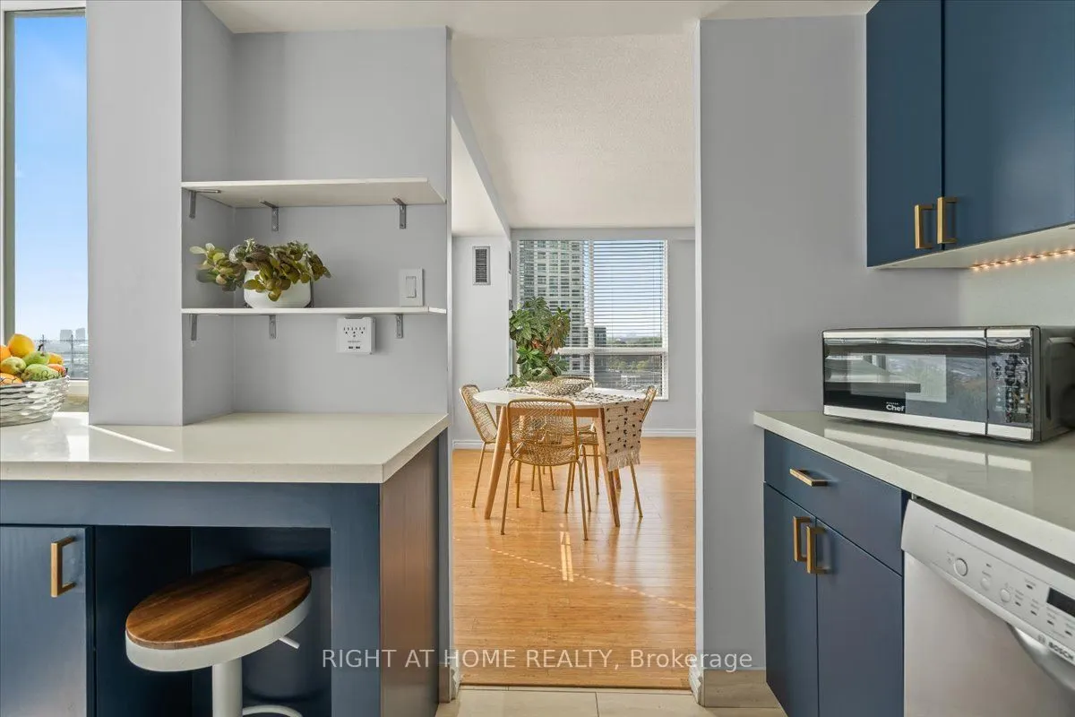 101 Subway Crescent, #1011