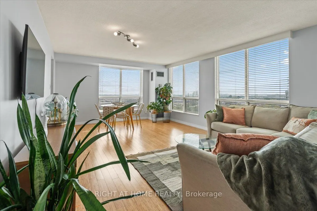 101 Subway Crescent, #1011