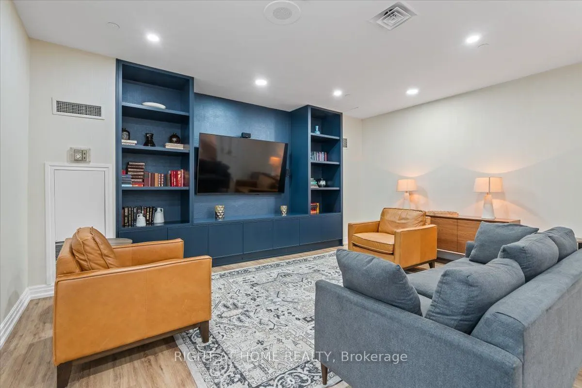 101 Subway Crescent, #1011