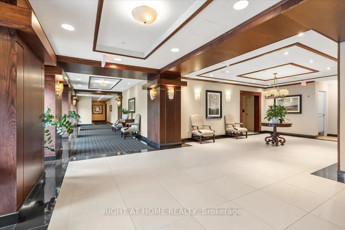 101 Subway Crescent, #1011