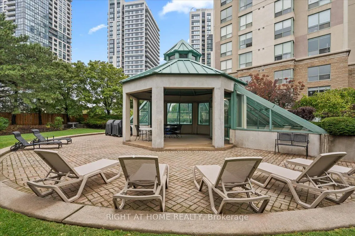 101 Subway Crescent, #1011