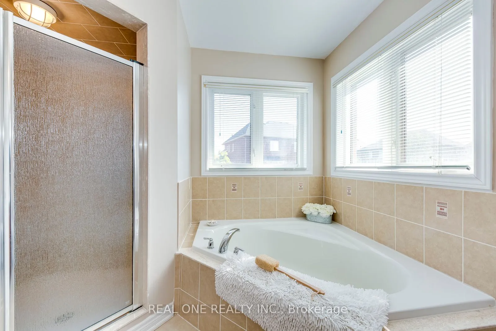 2398 North Ridge Trail