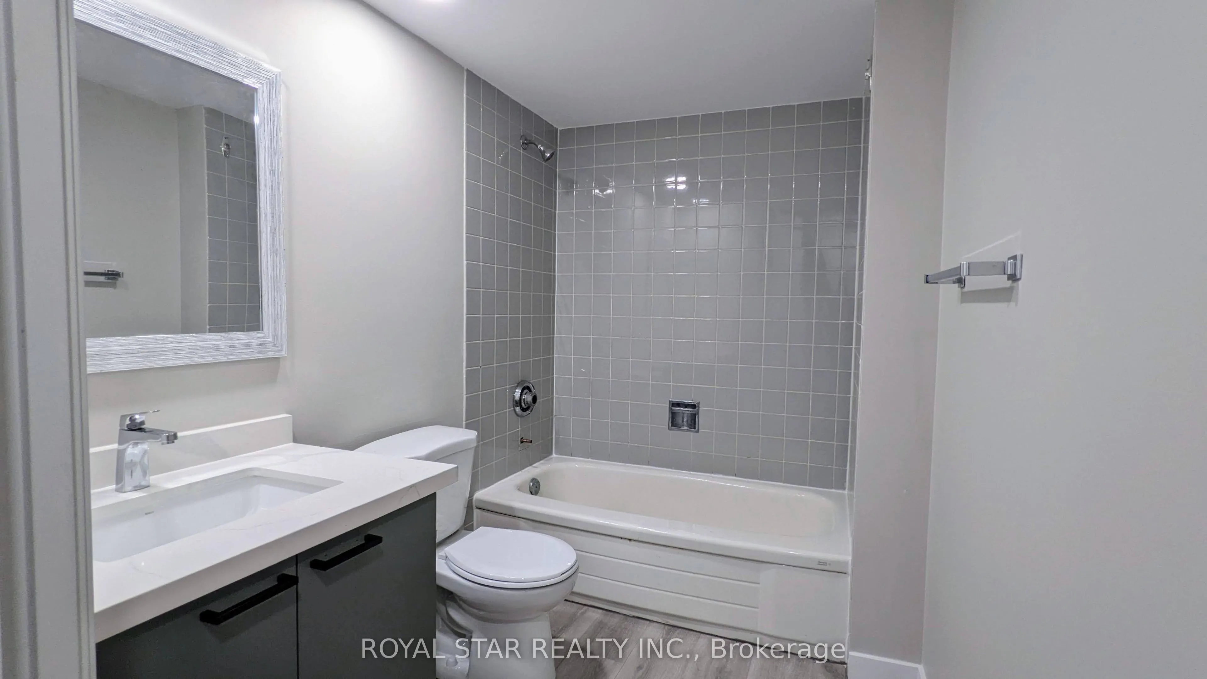 50 Eglinton Avenue W, #509