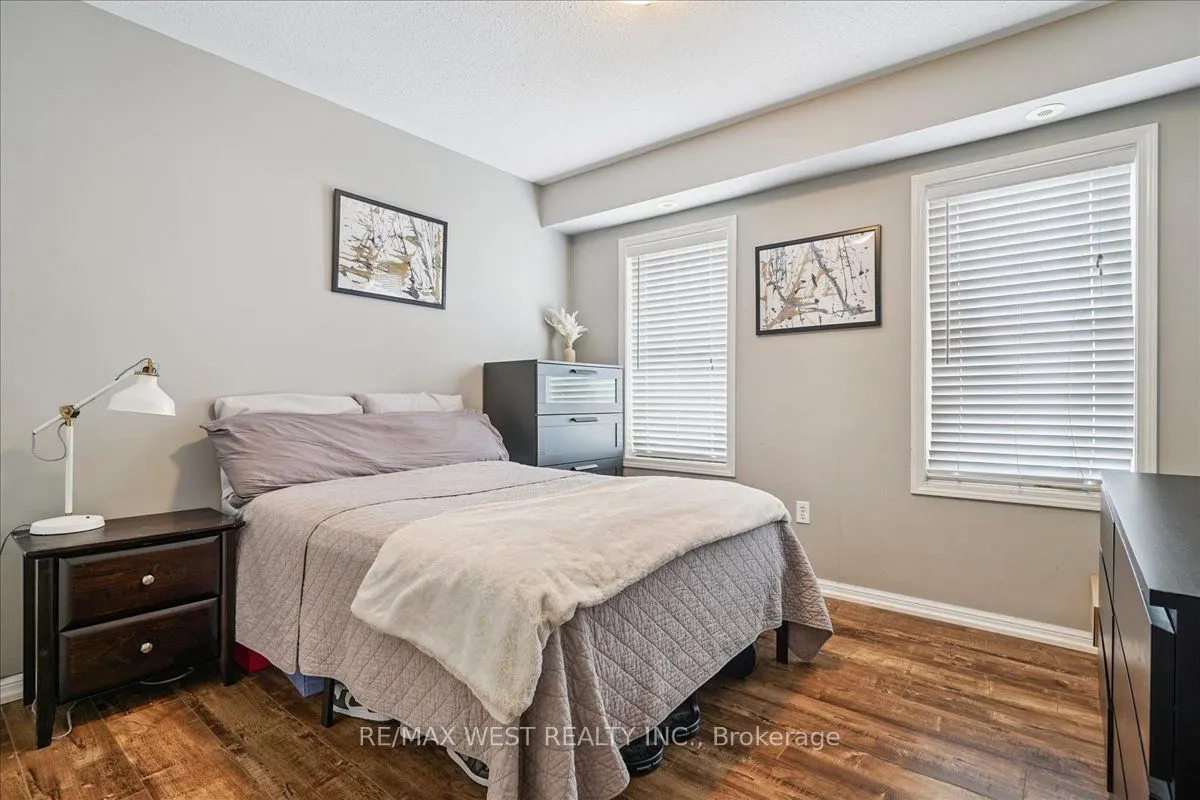 790 Neighbourhood Circle, #3