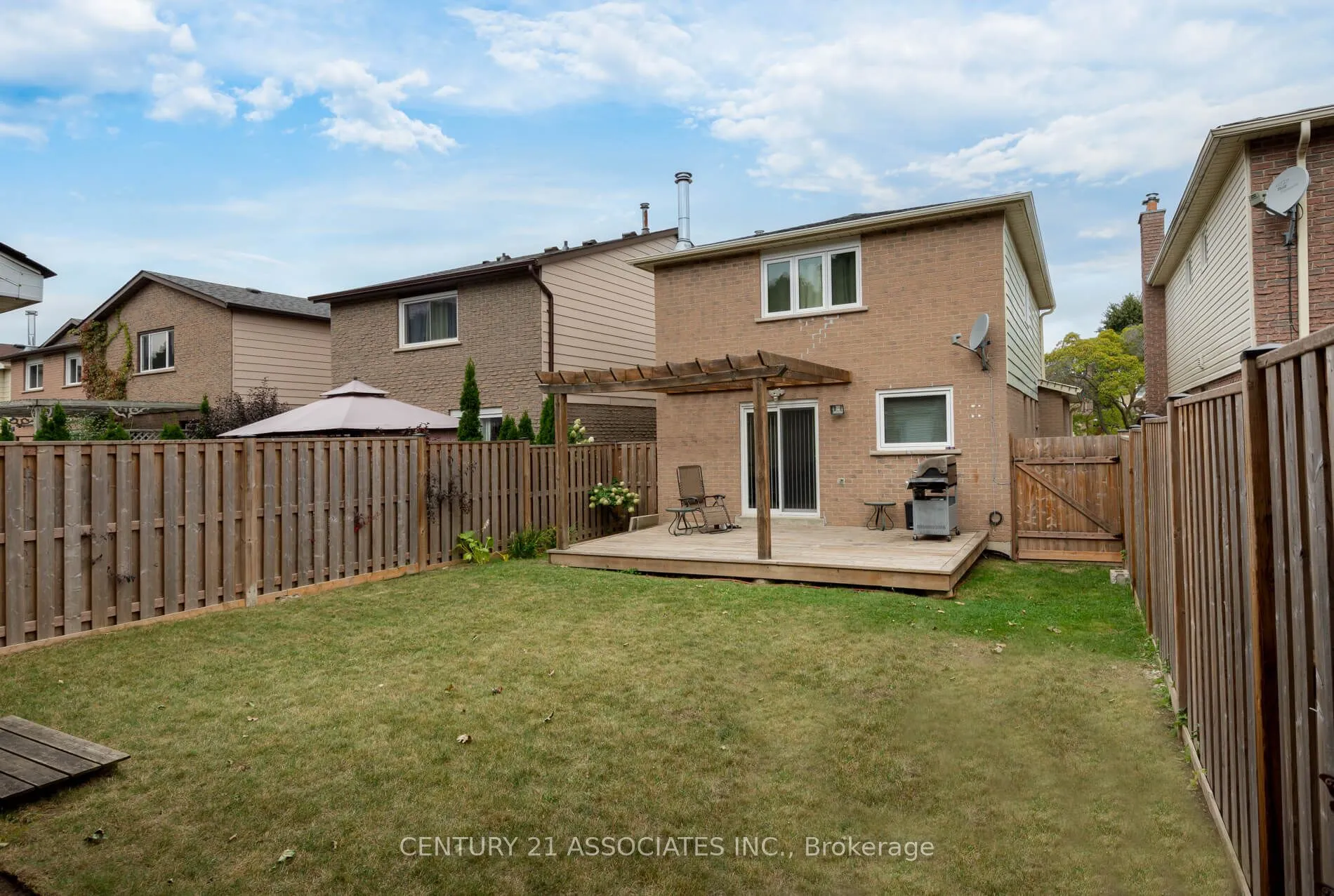 3158 Harris Crescent