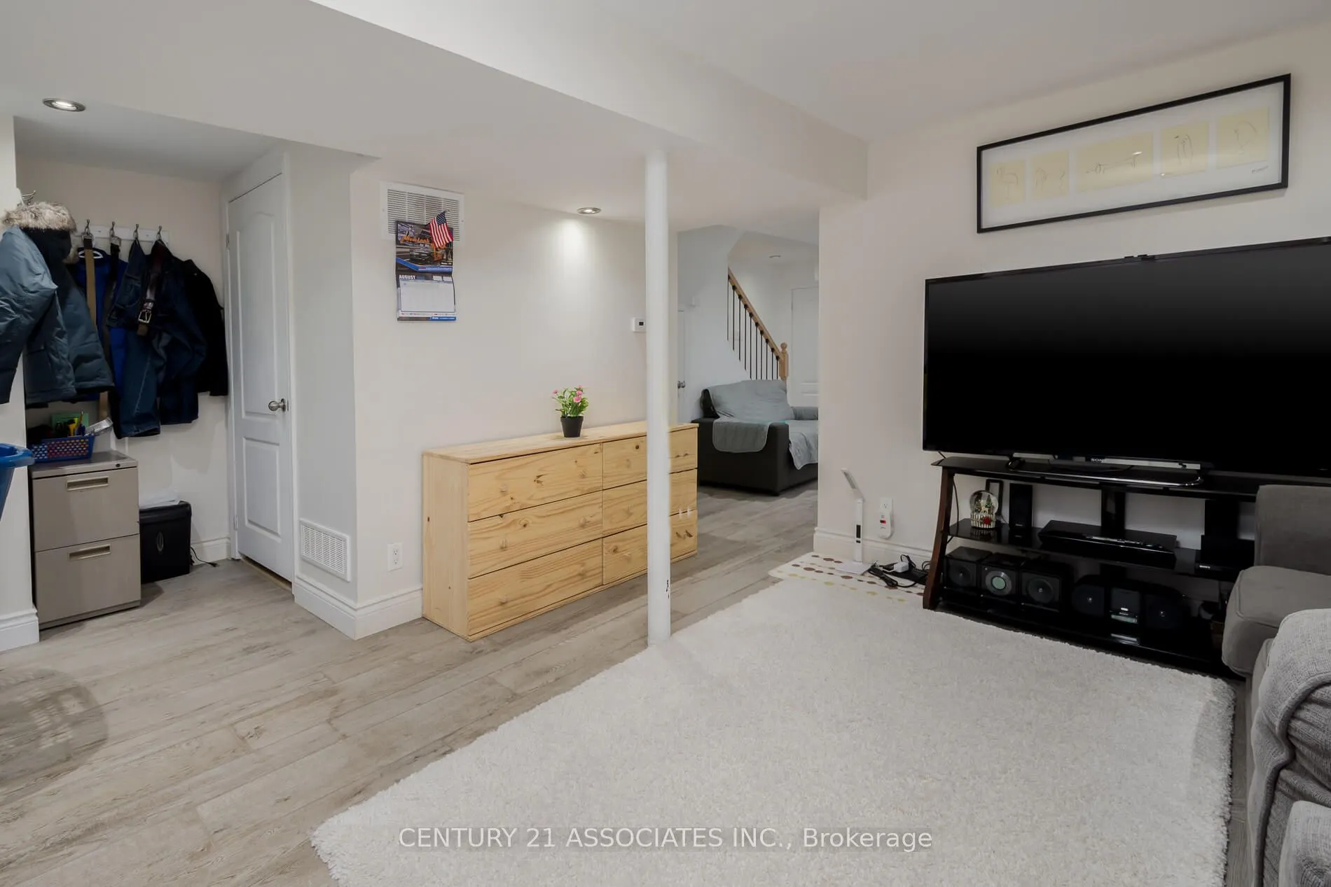 3158 Harris Crescent