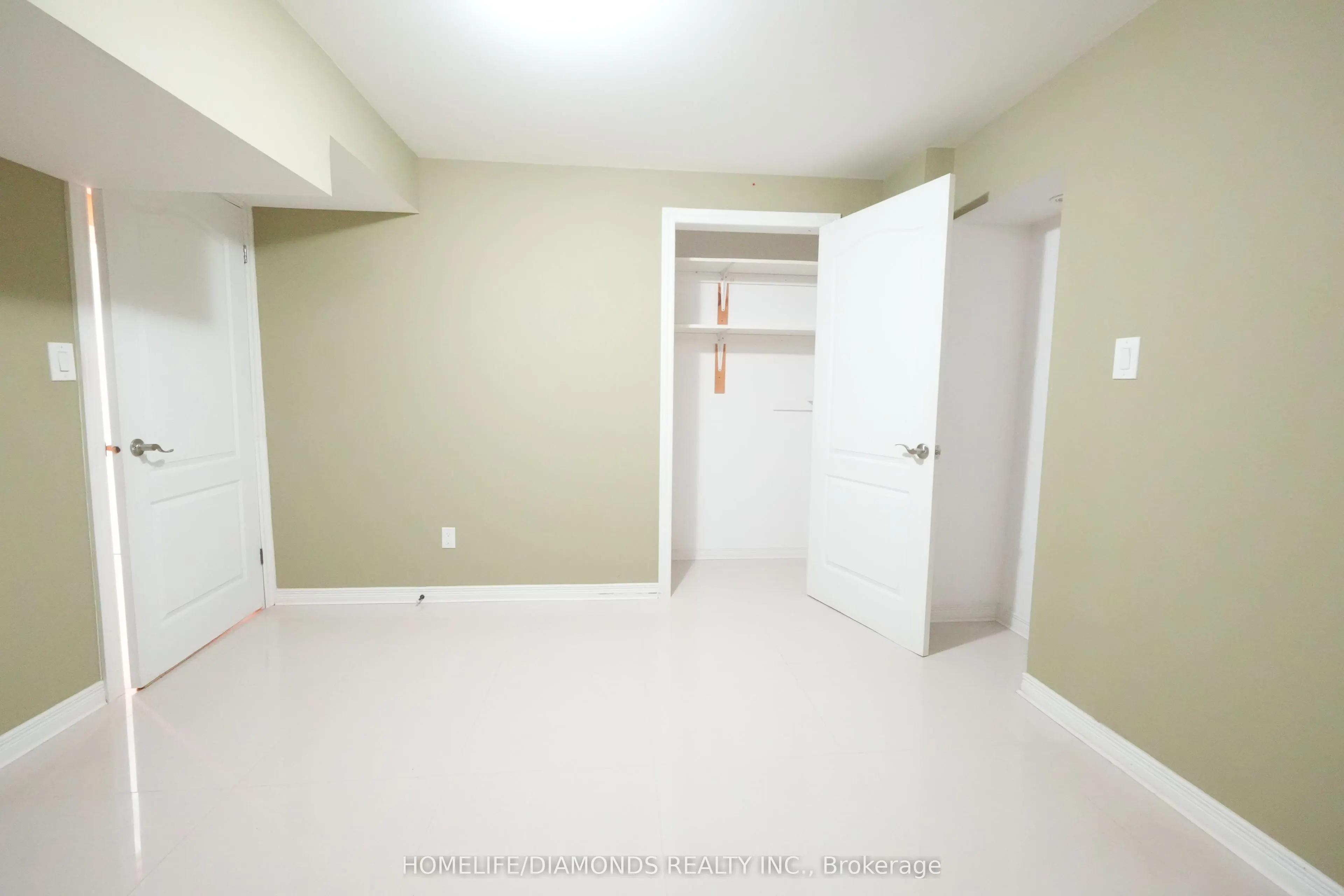 5267 BROOKWOOD Court