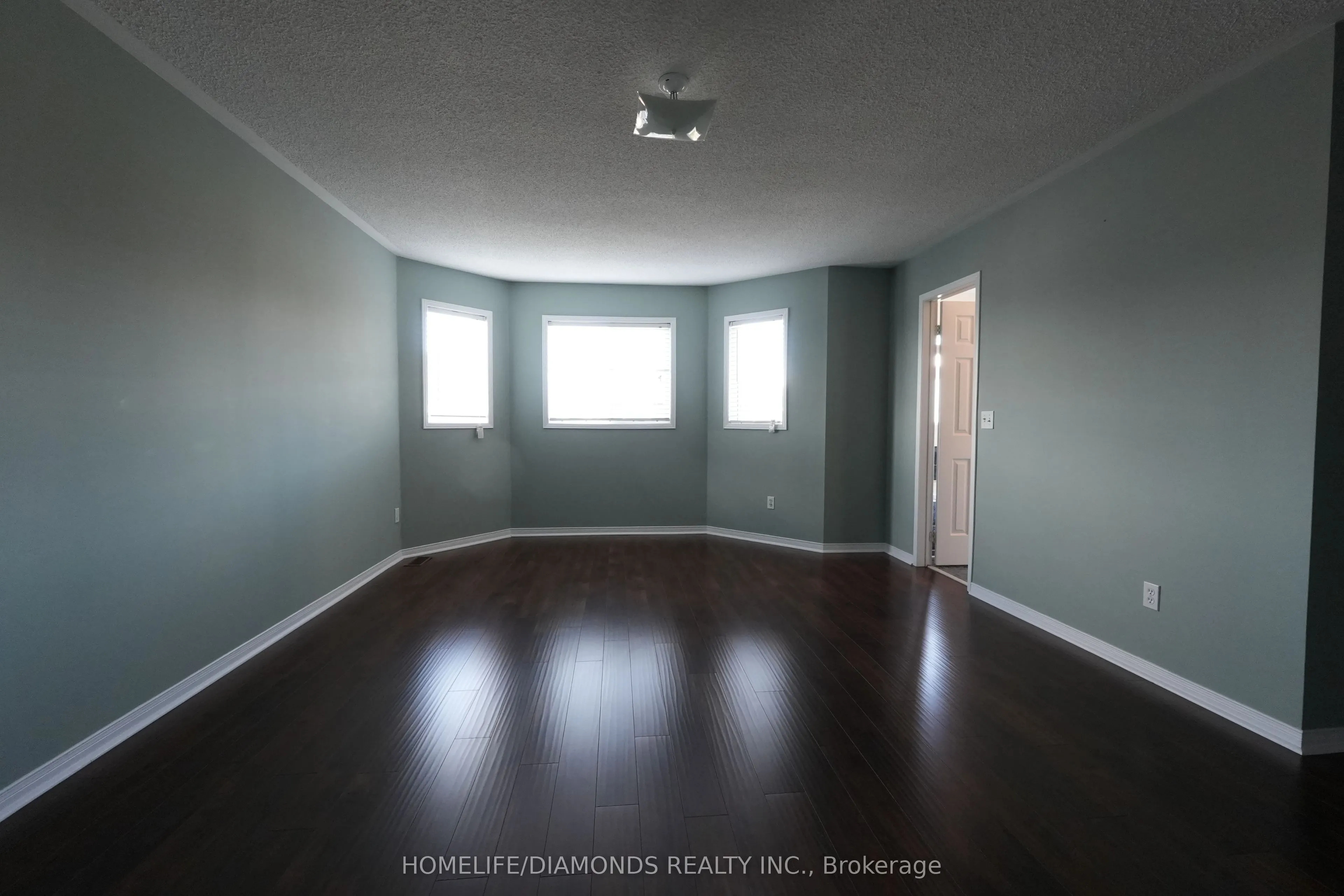 5267 BROOKWOOD Court