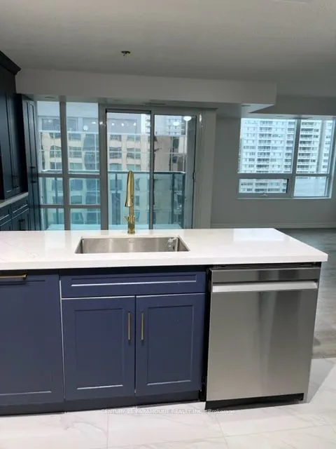 208 Enfield Place, #1202