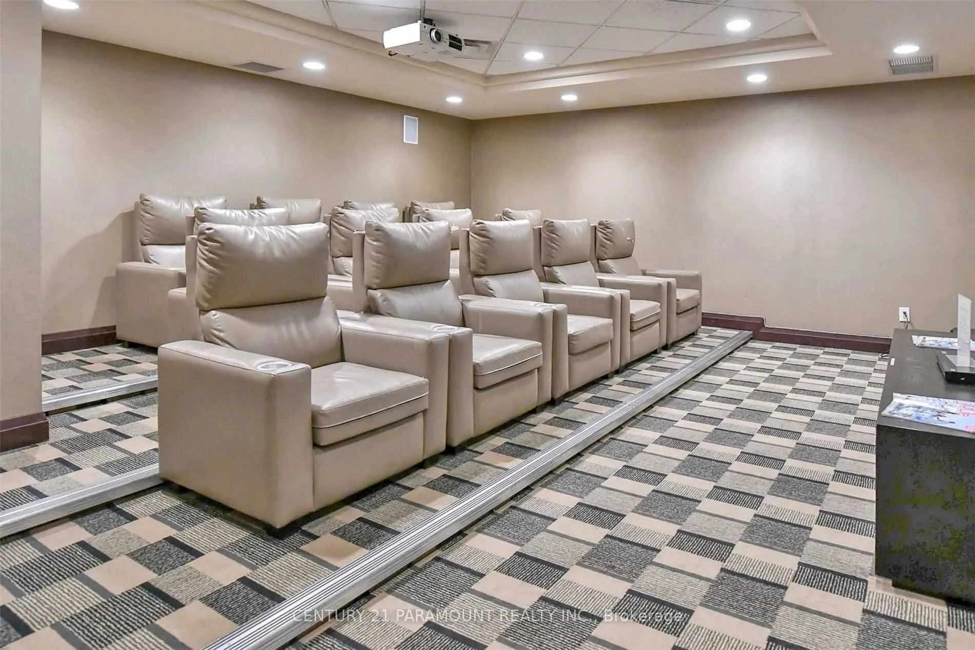208 Enfield Place, #1202