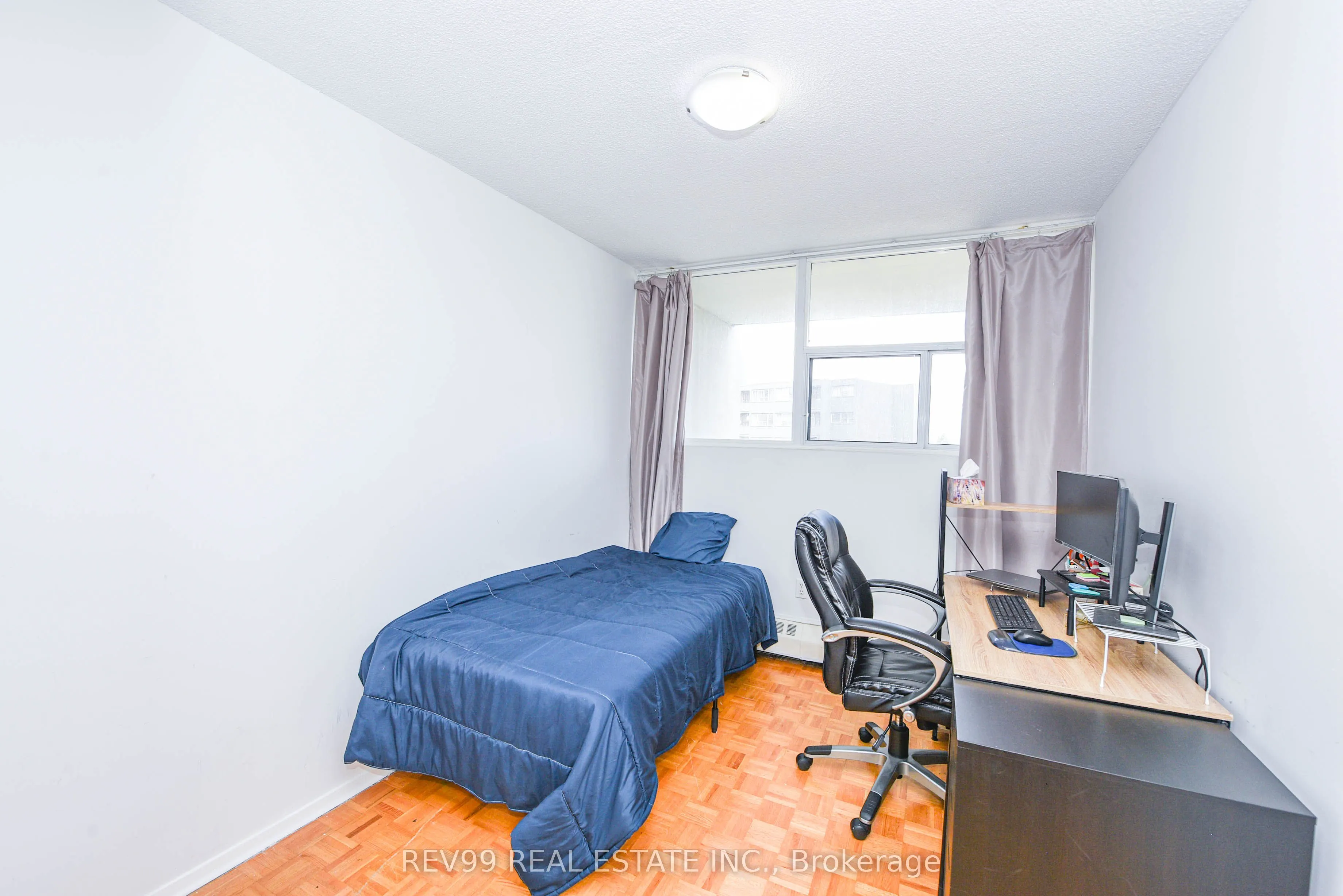 2121 Roche Court, #504