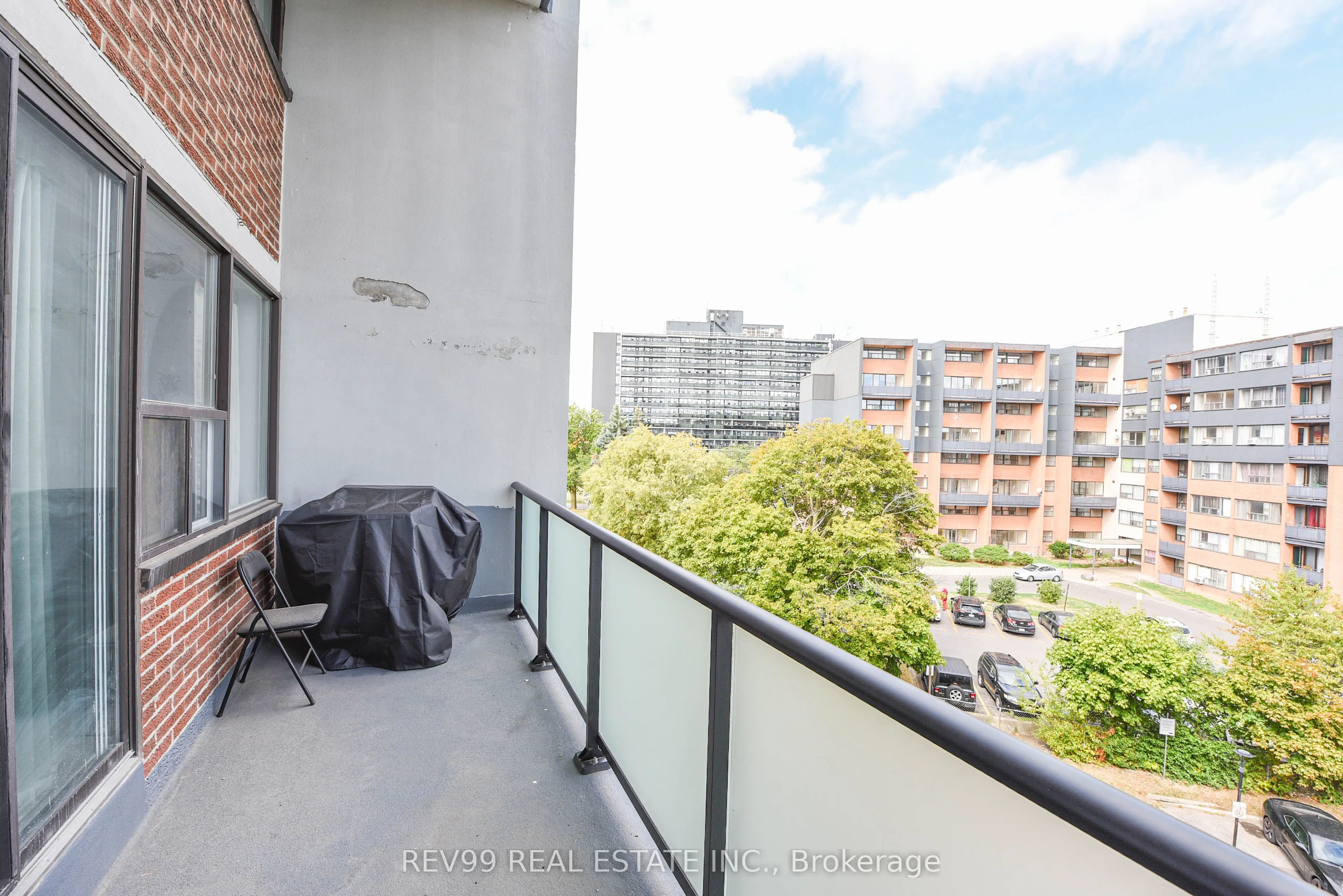 2121 Roche Court, #504