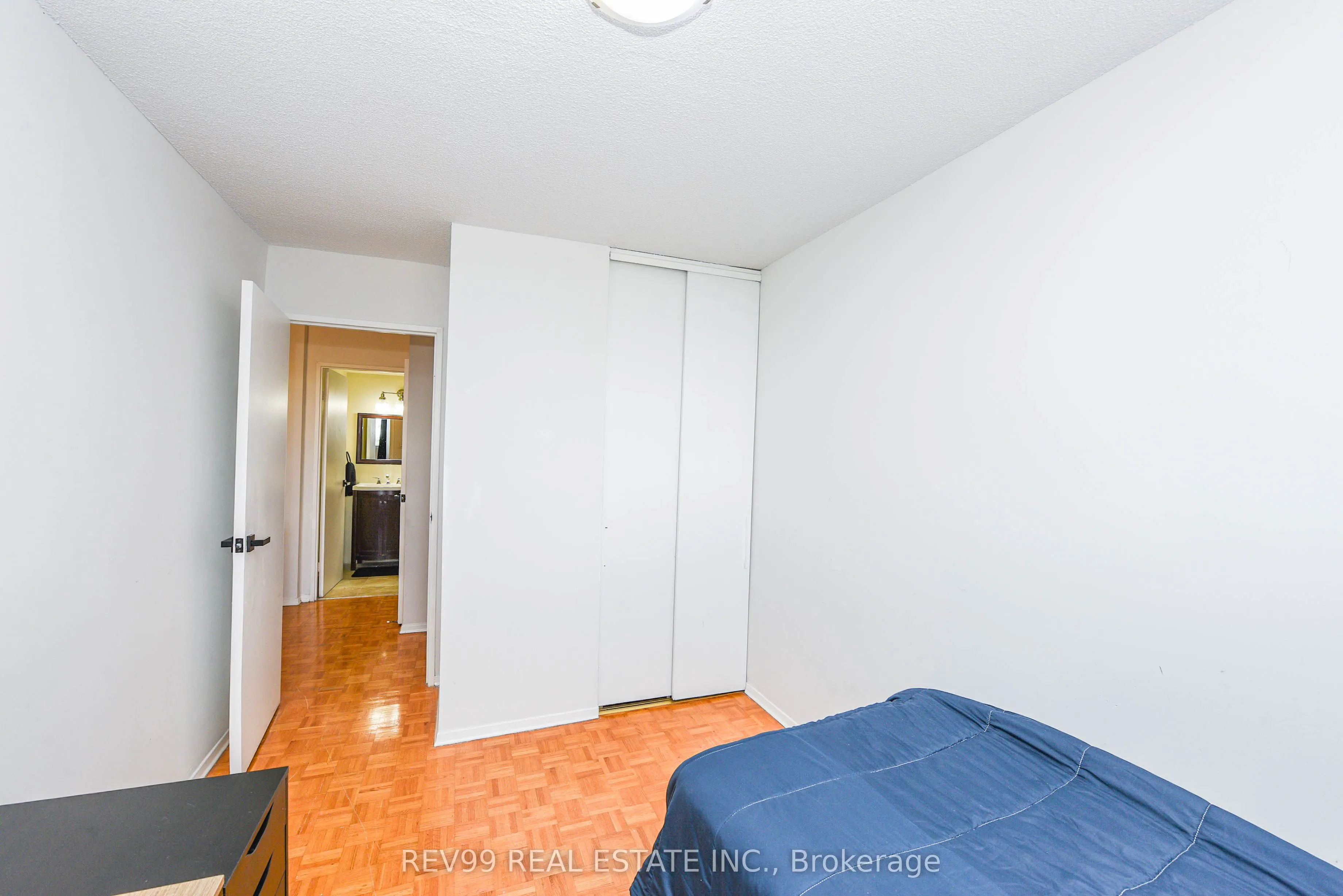 2121 Roche Court, #504