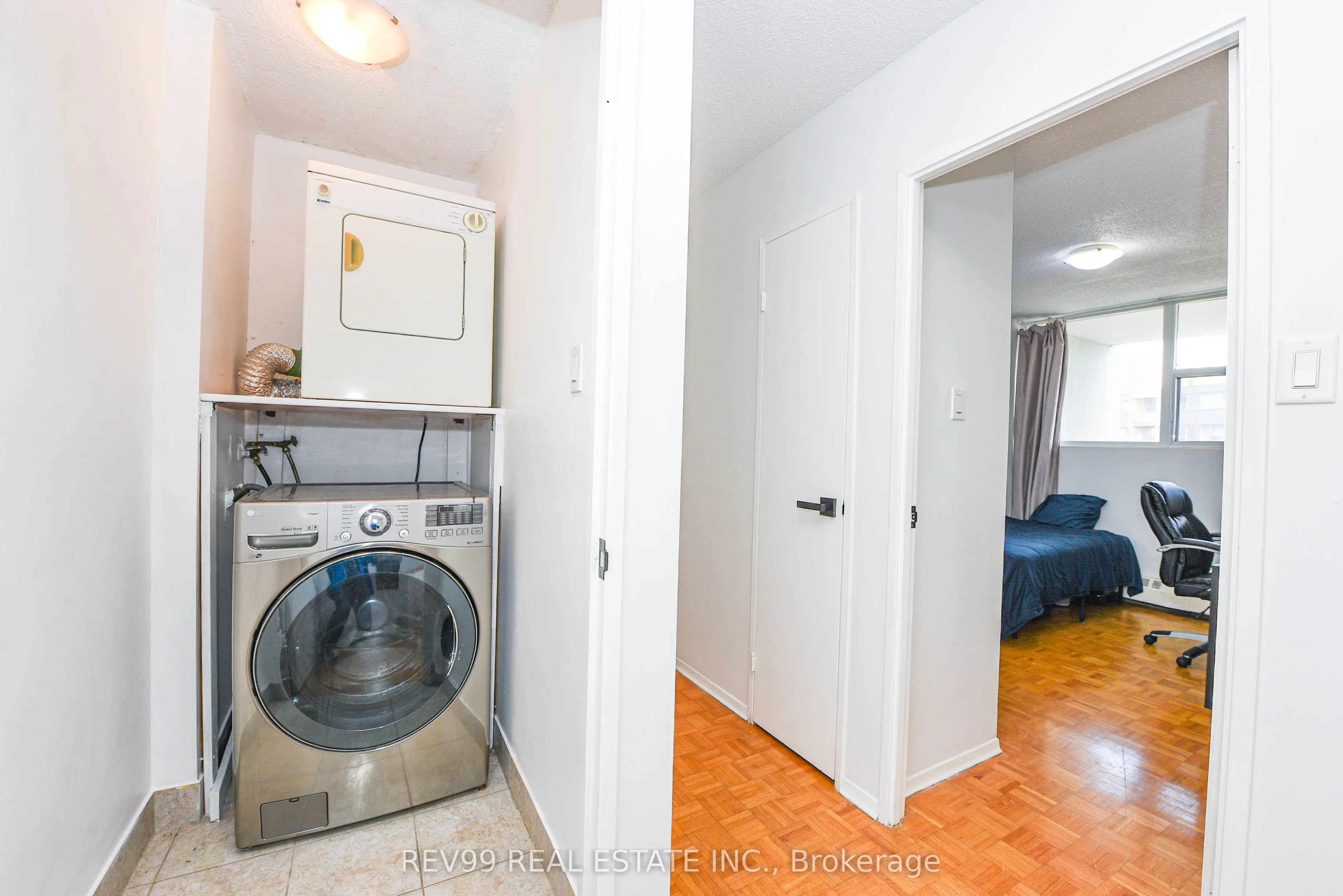 2121 Roche Court, #504