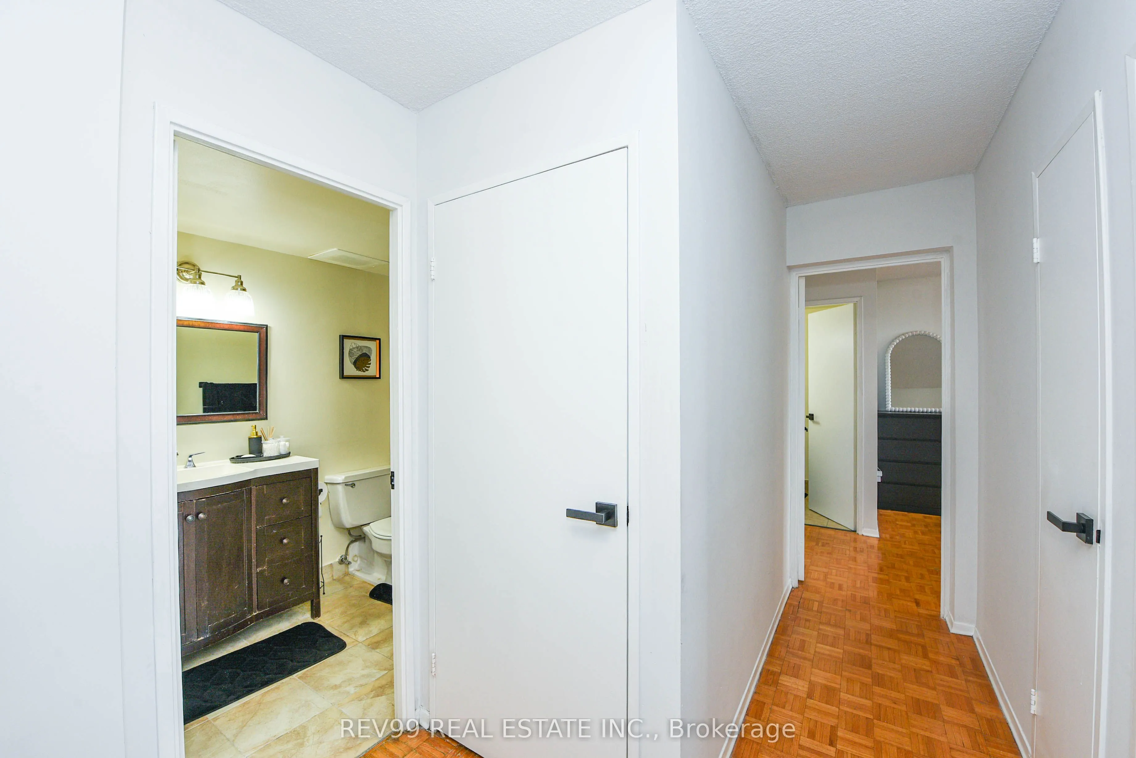 2121 Roche Court, #504