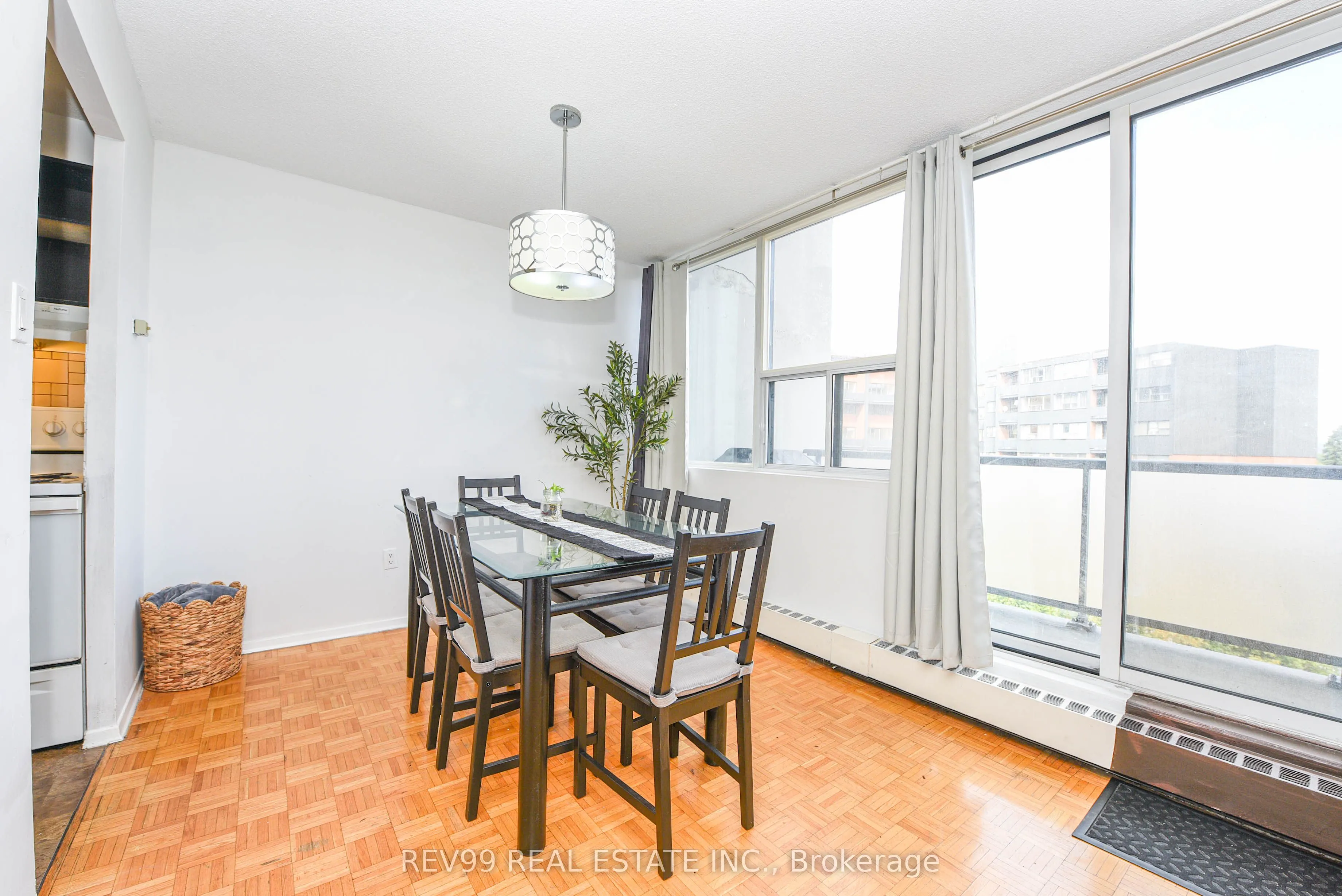 2121 Roche Court, #504