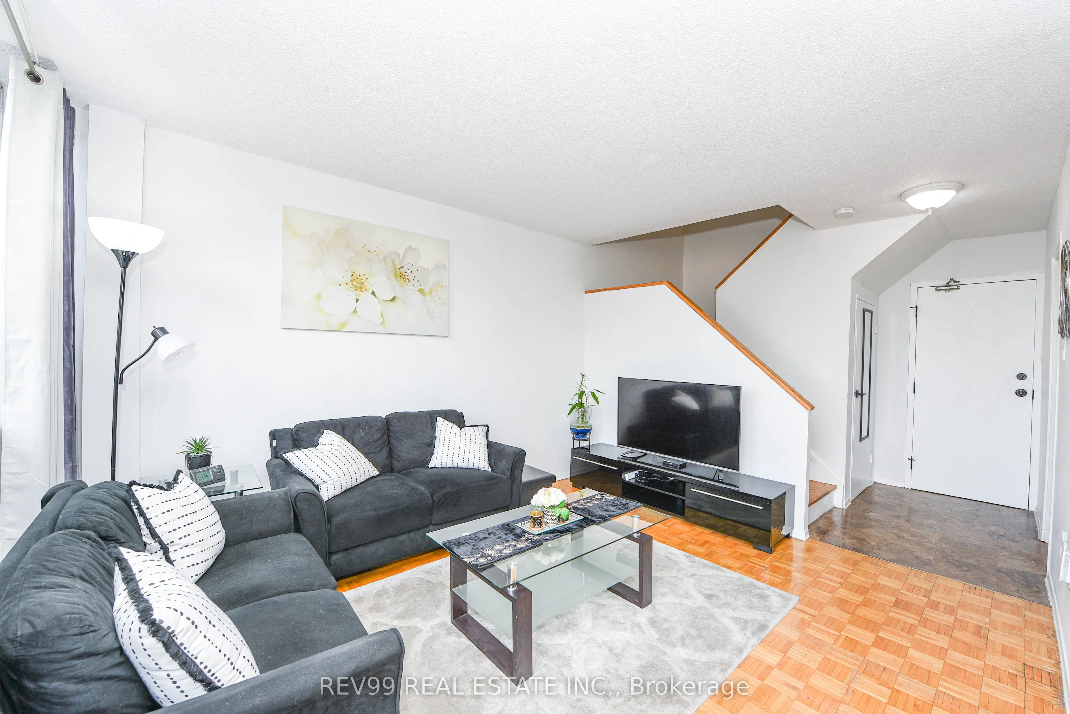 2121 Roche Court, #504