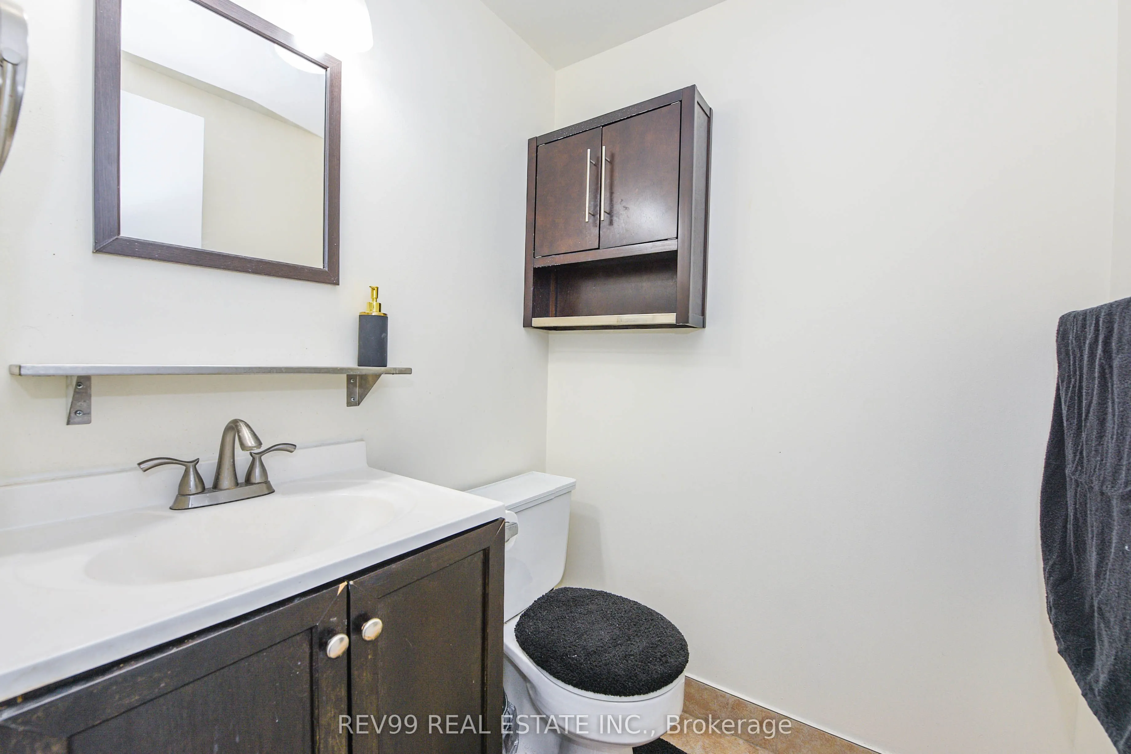 2121 Roche Court, #504