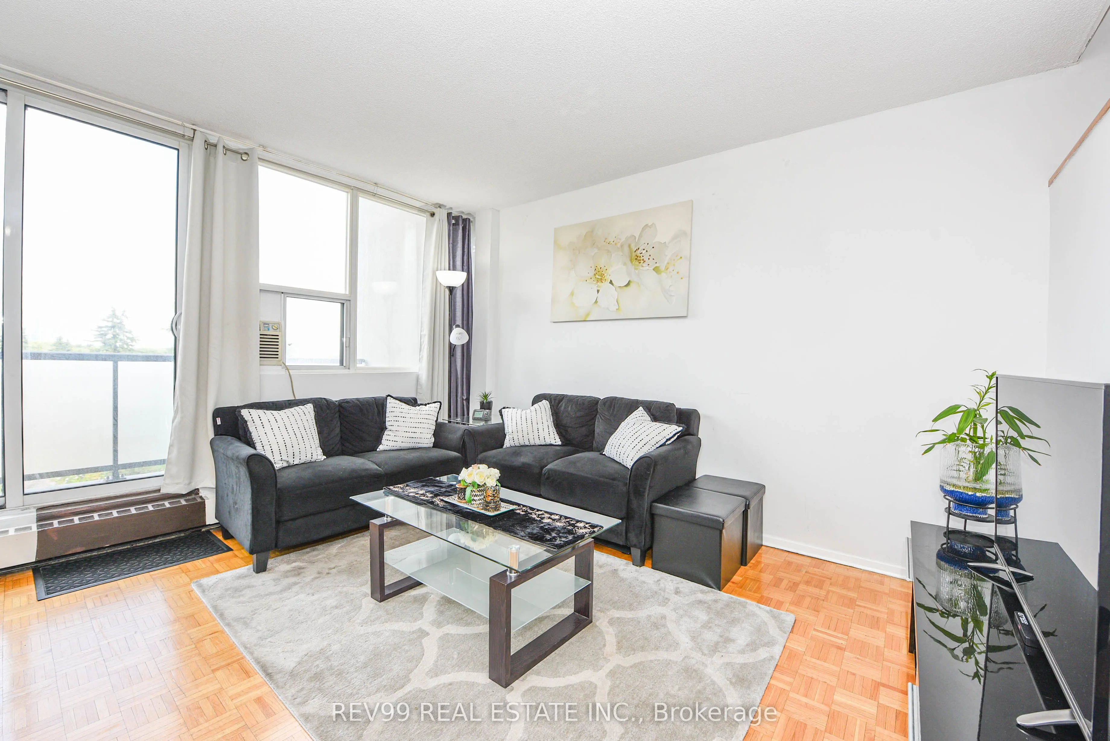 2121 Roche Court, #504