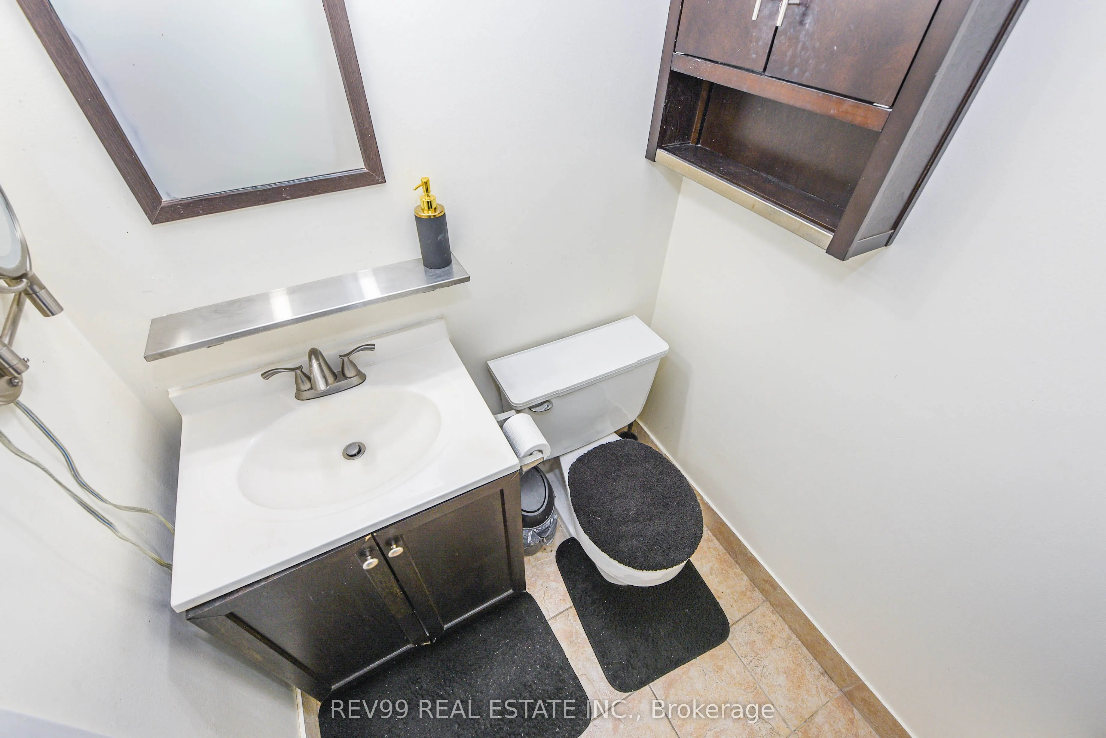 2121 Roche Court, #504