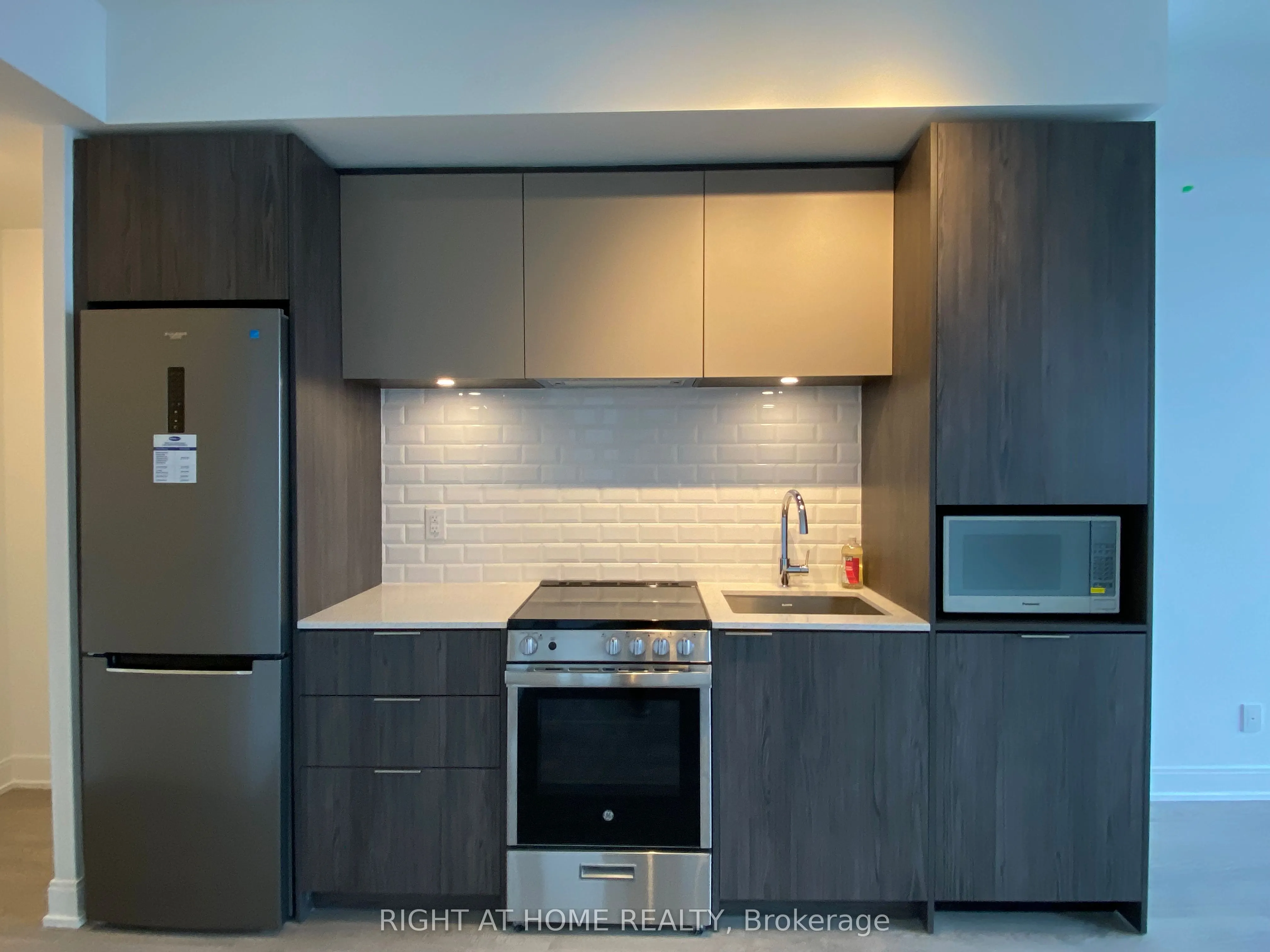 70 Annie Craig Drive, #1610