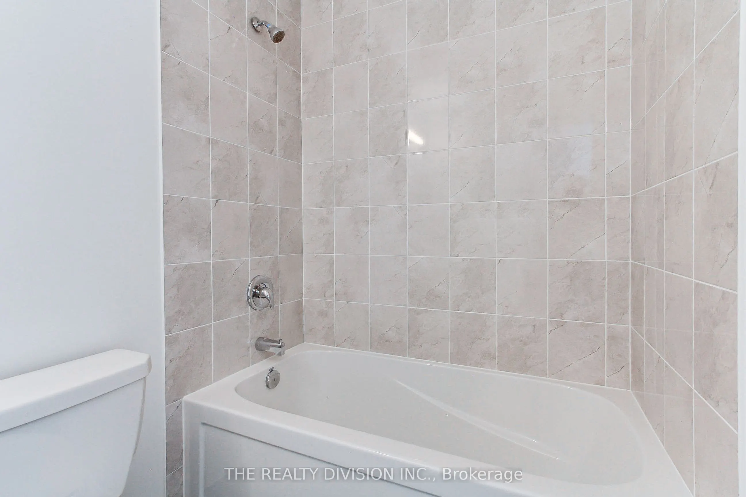 1063 Douglas McCurdy Common, #611