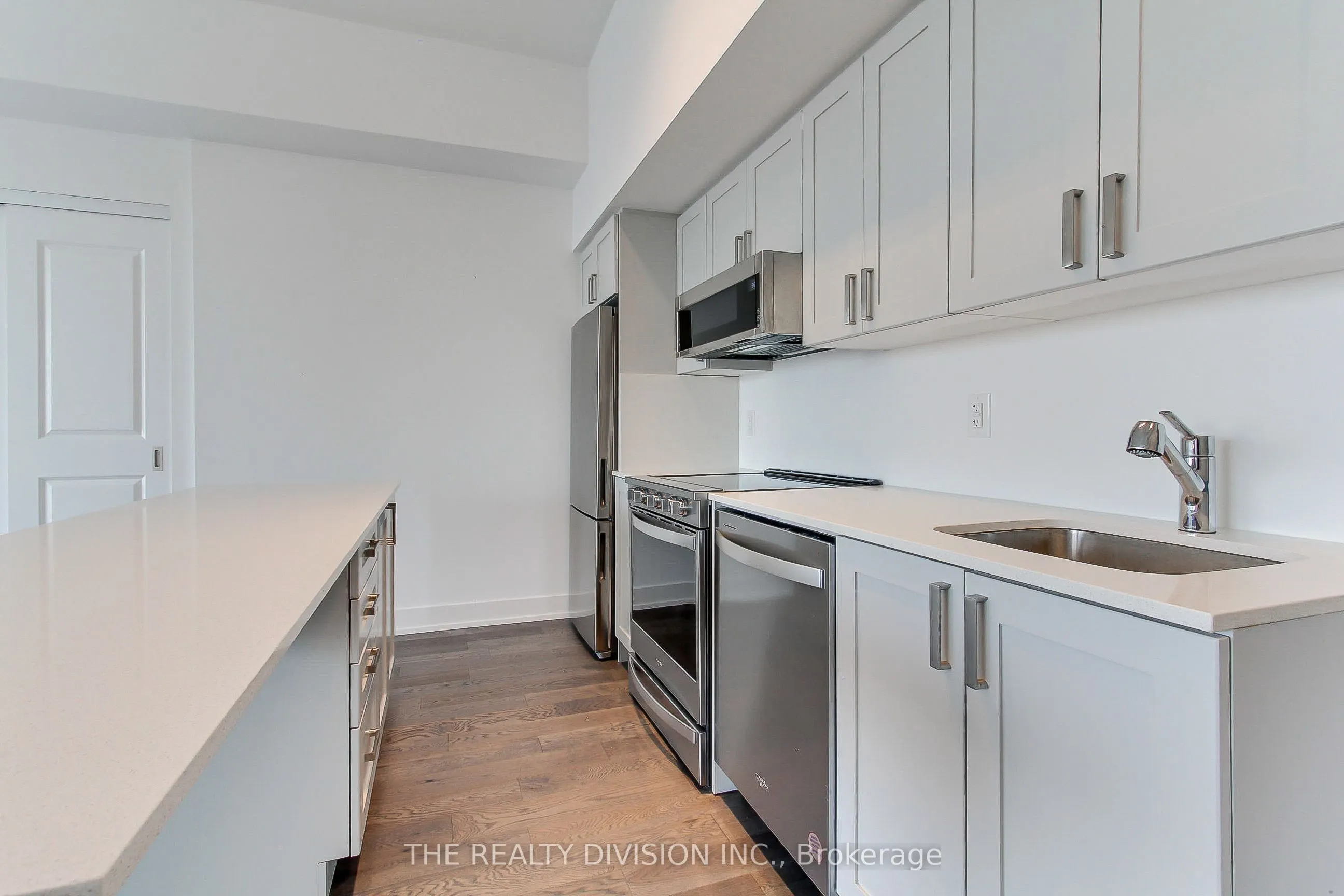1063 Douglas McCurdy Common, #611