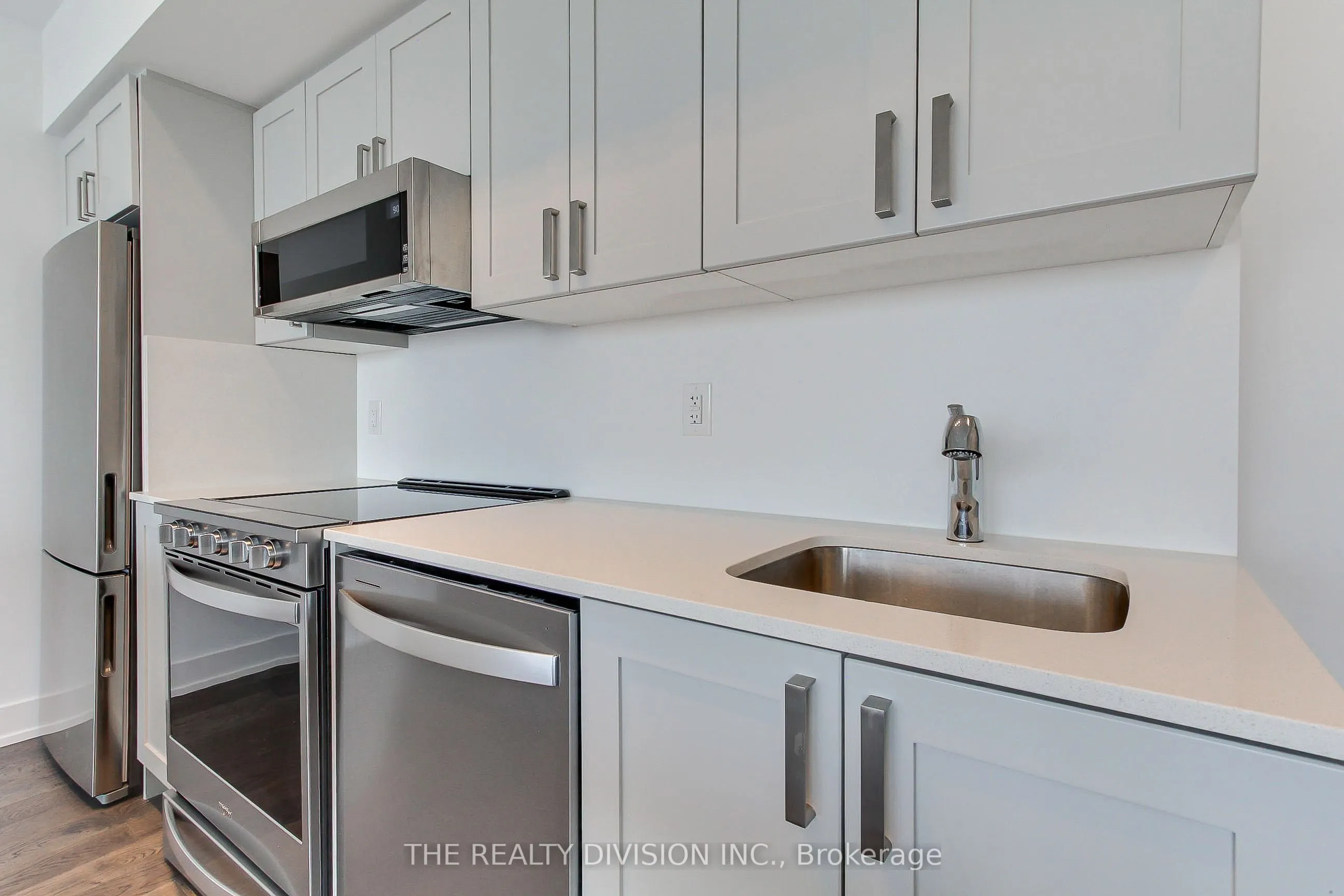 1063 Douglas McCurdy Common, #611