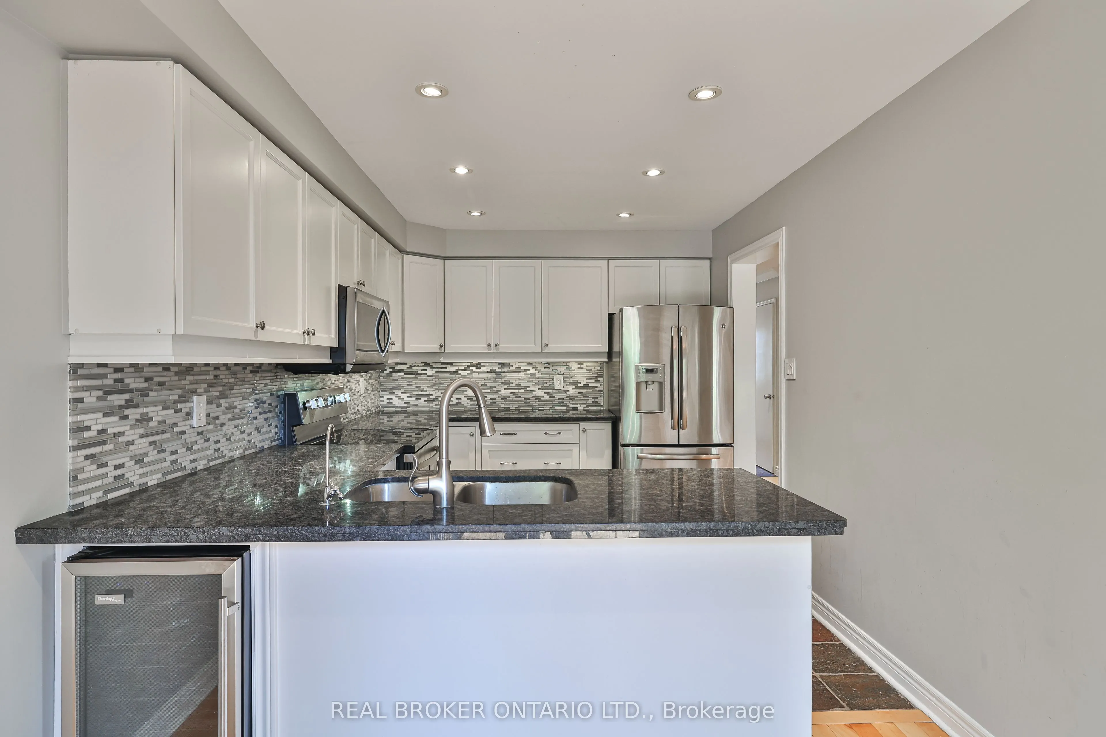 429 Levanna Lane