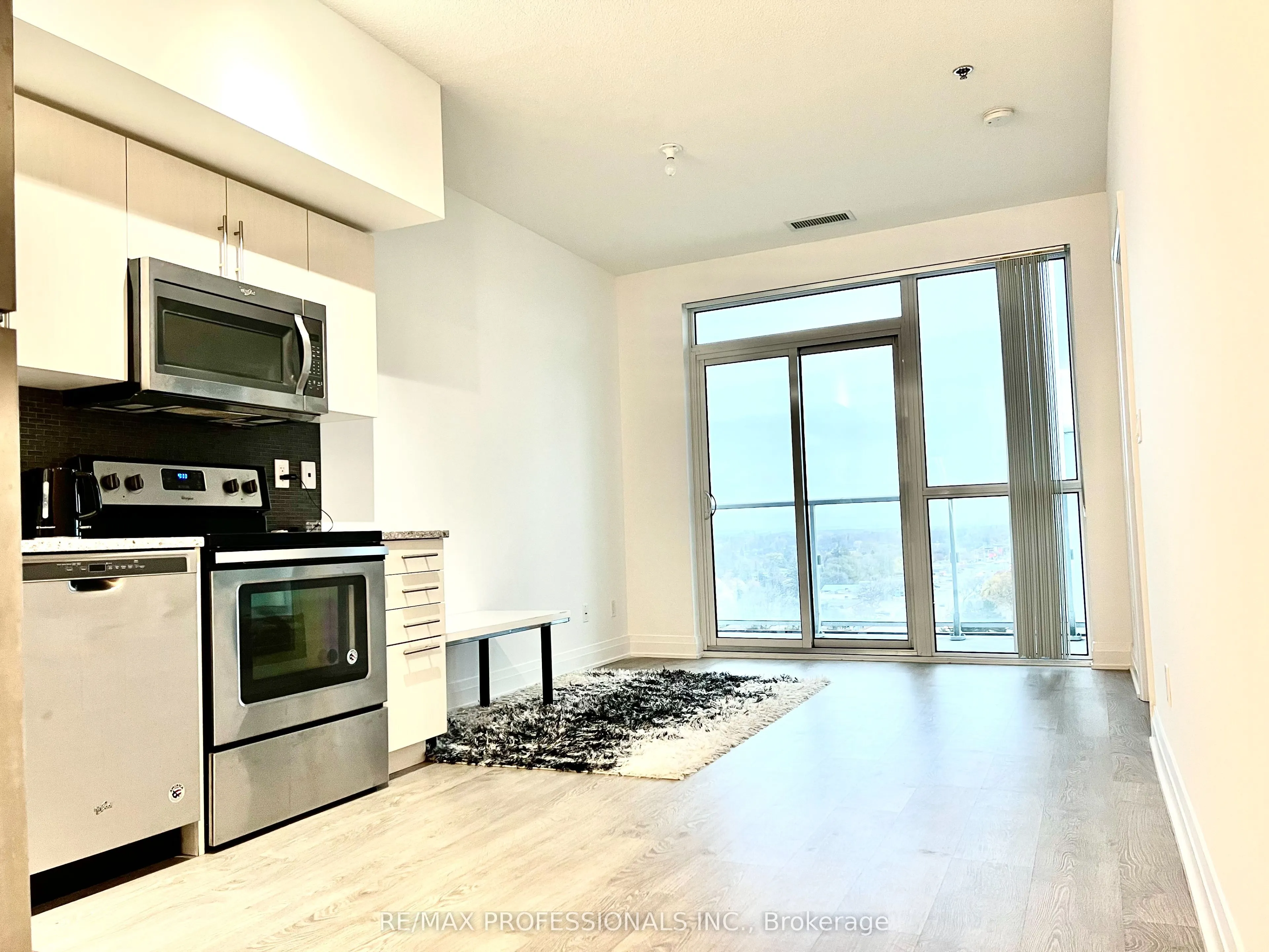 55 Speers Road, #1011