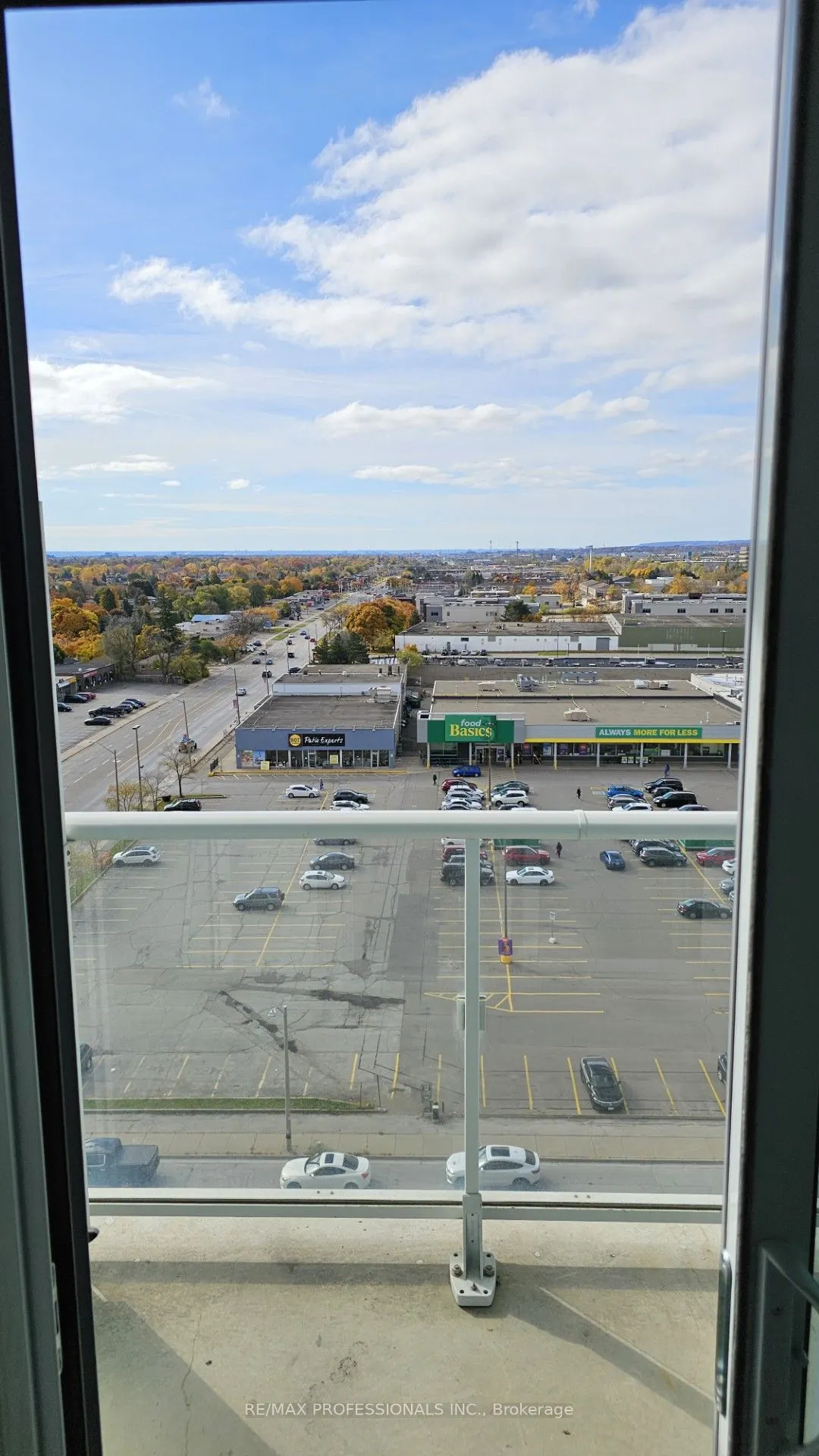 55 Speers Road, #1011