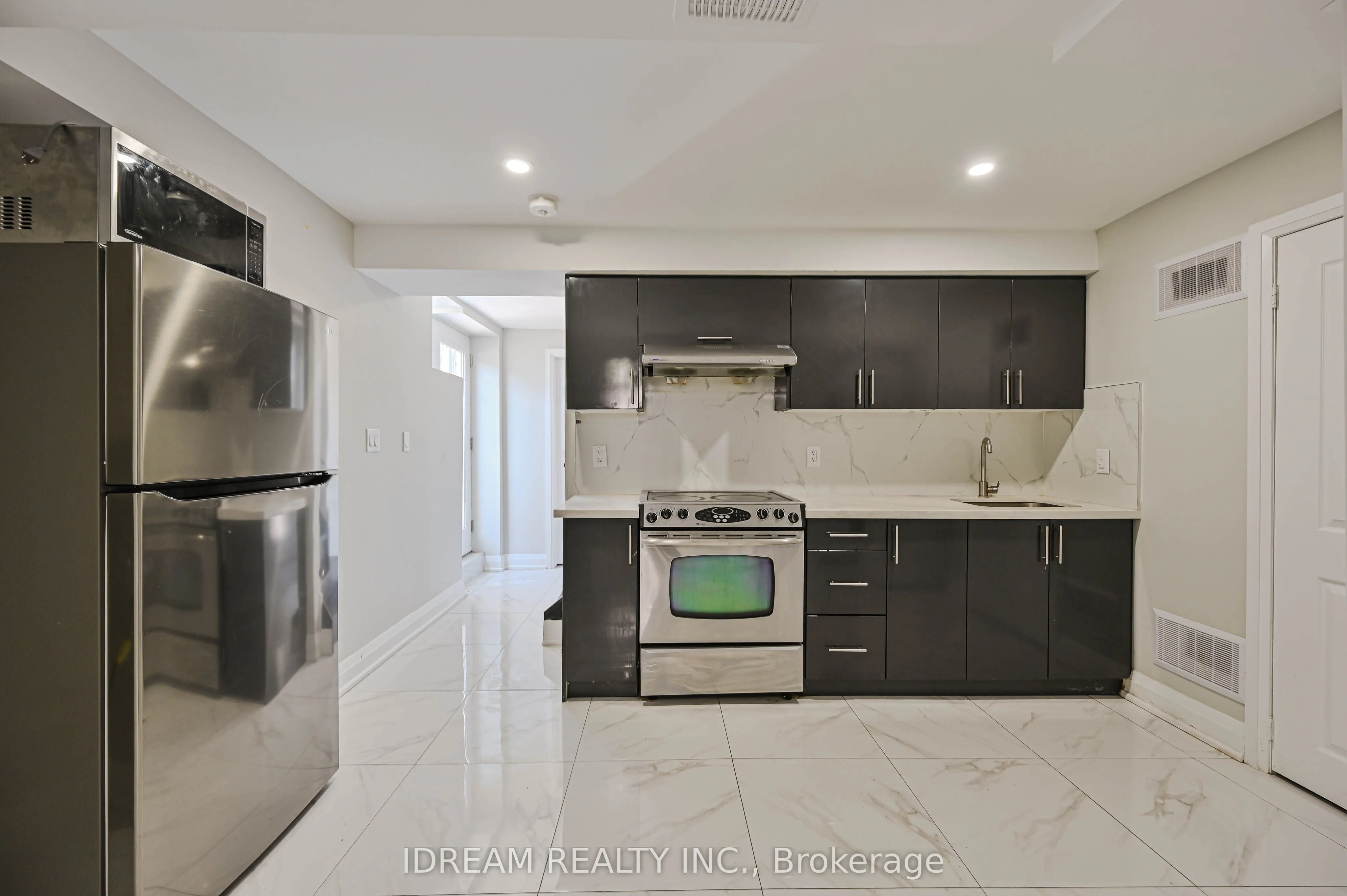 73 Brushwood Drive