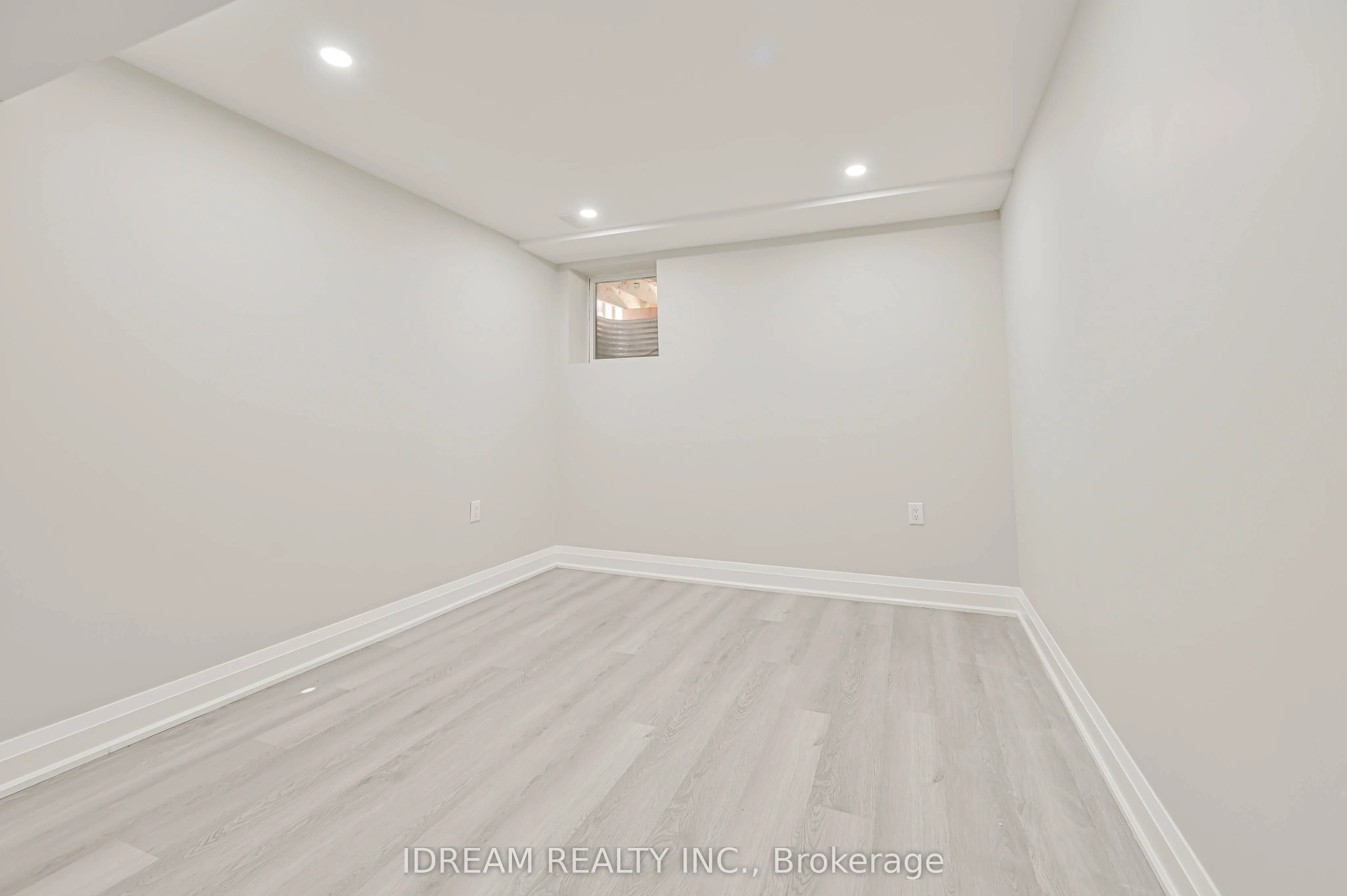 73 Brushwood Drive