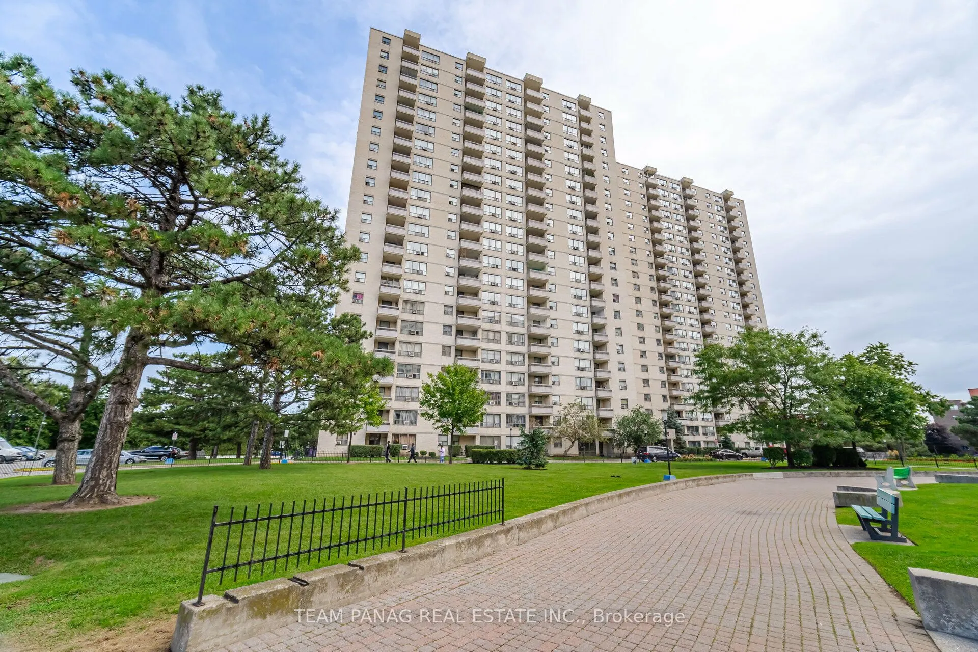 370 Dixon Road, #915