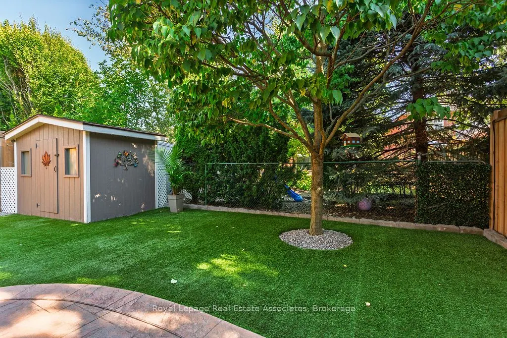 2221 Bluegrass Lane