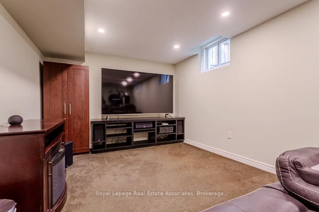 2221 Bluegrass Lane