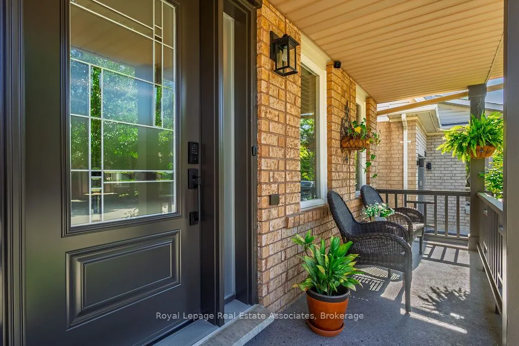 2221 Bluegrass Lane