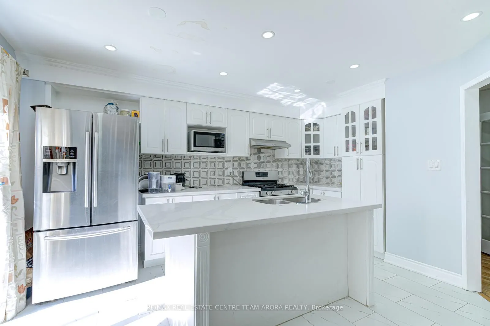 2 Clovercrest Drive