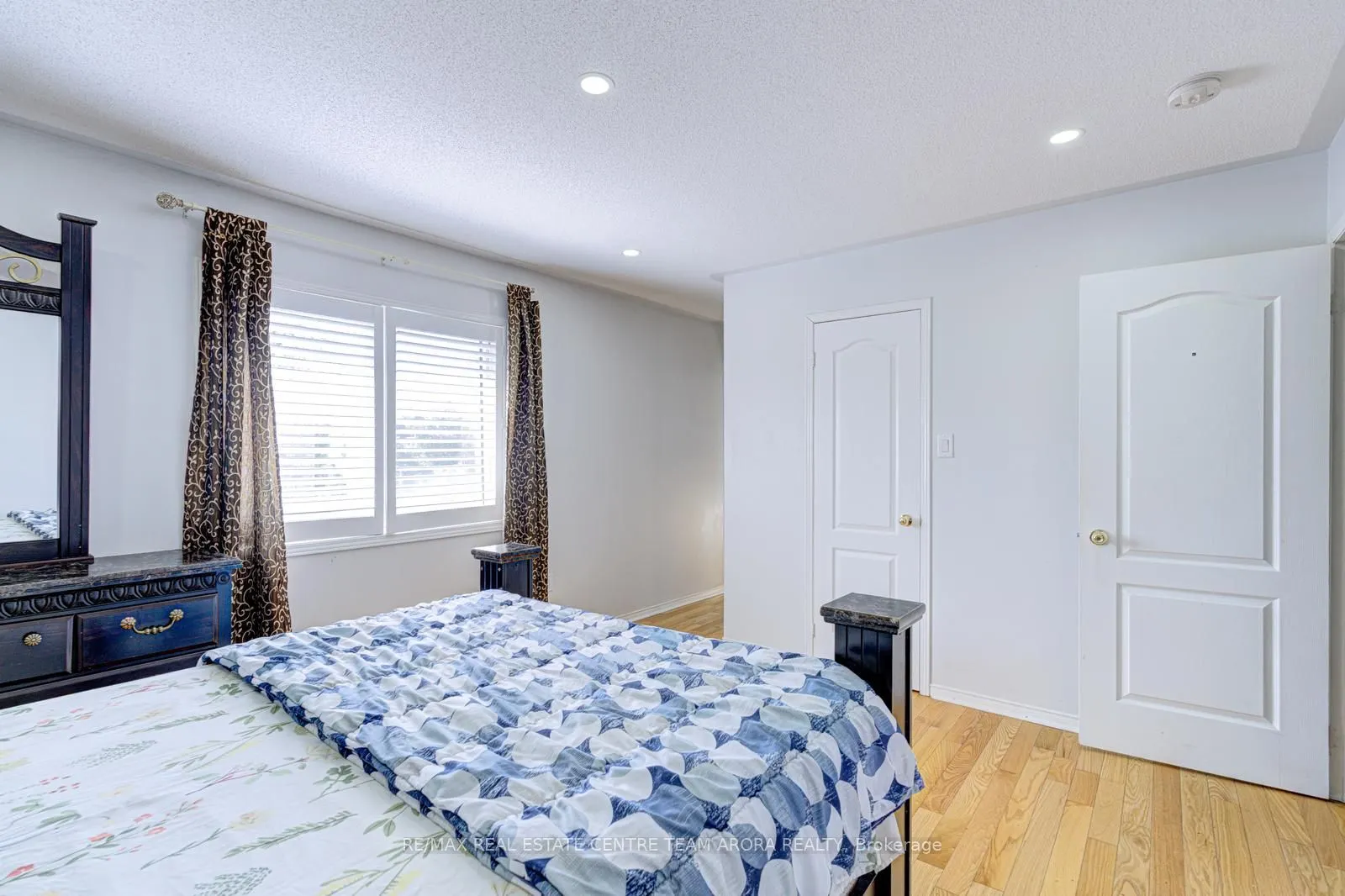 2 Clovercrest Drive
