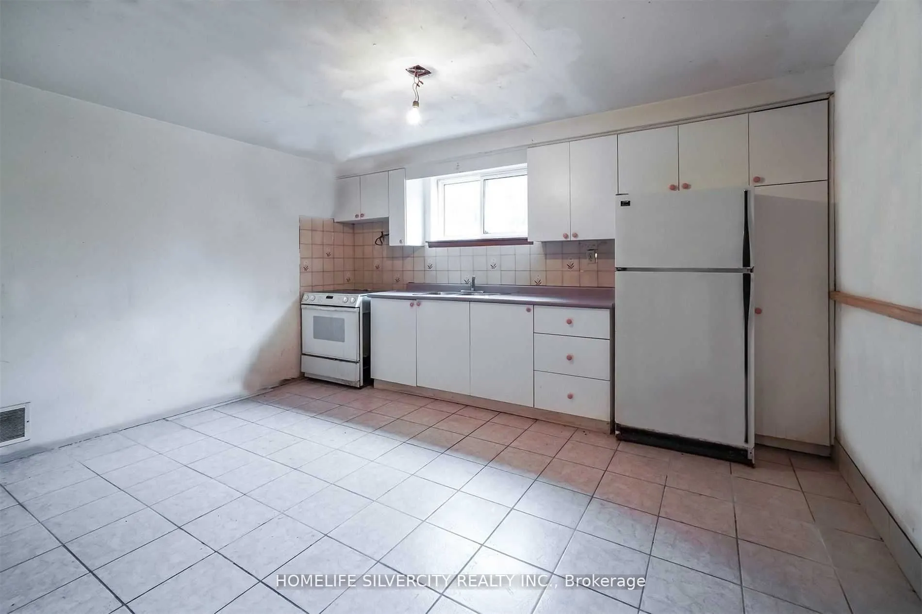 4395 Castlemore Road