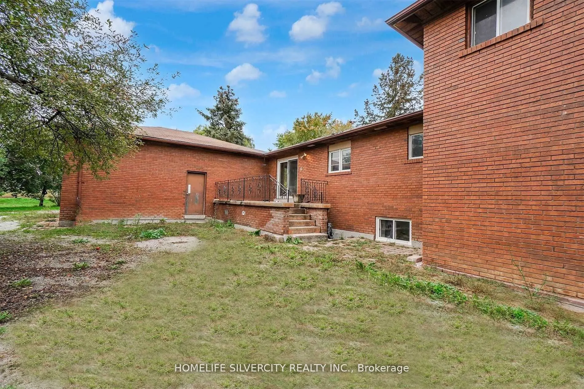 4395 Castlemore Road