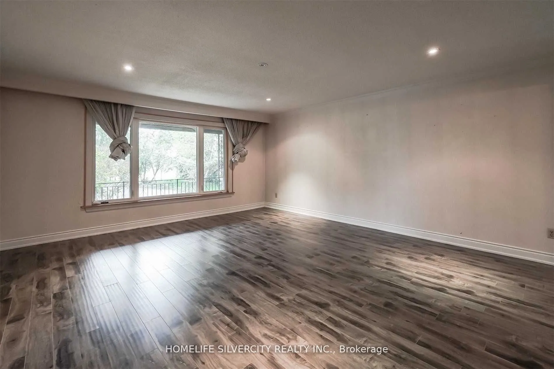 4395 Castlemore Road