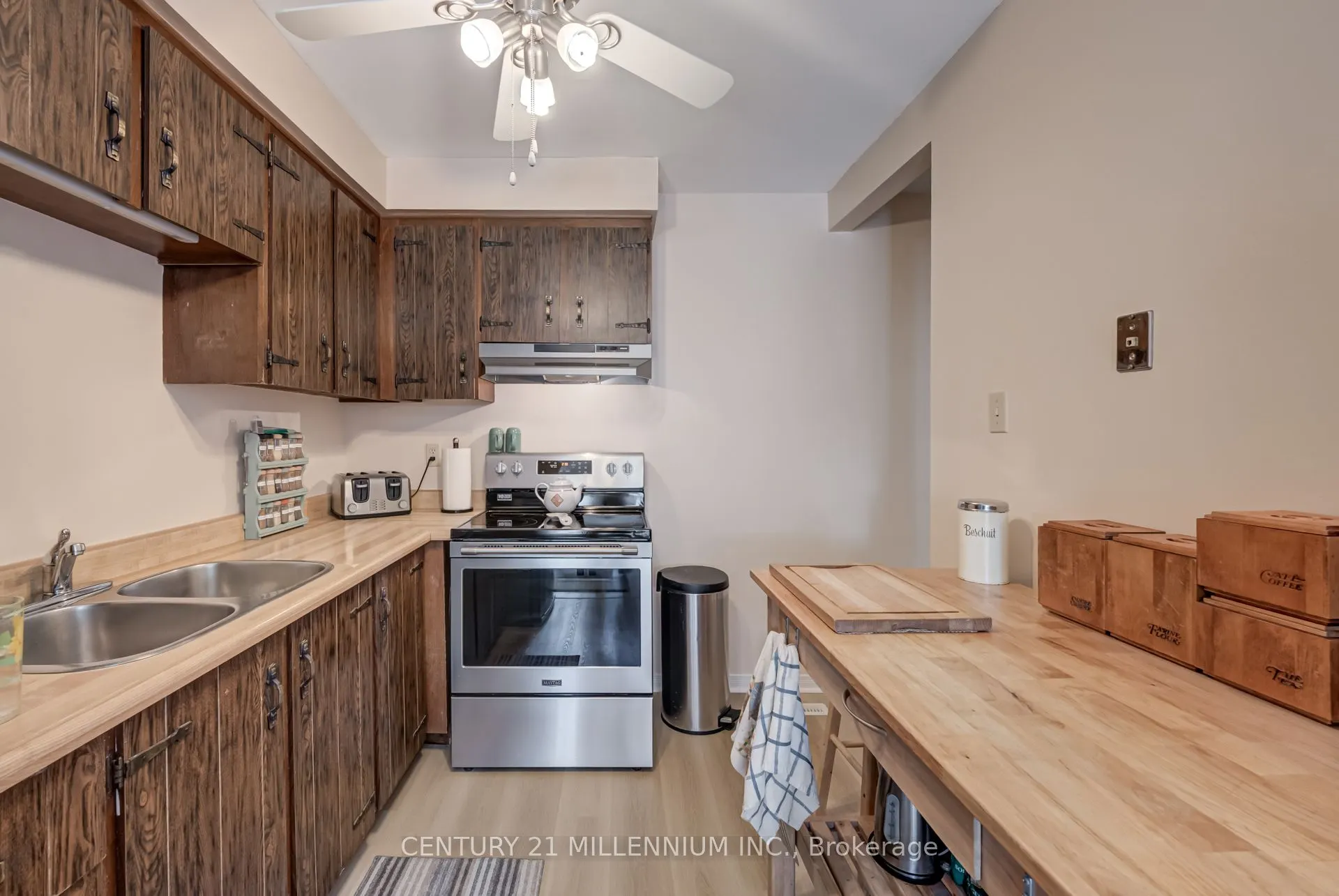 69 Carisbrooke Court, #69